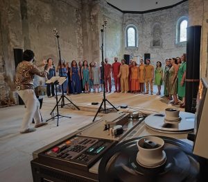 Polifonie dal mondo: coro Goccia Di Voci IT in concerto