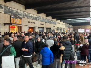 Treni, altro sciopero: weekend a rischio per chi viaggia