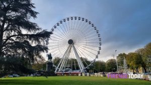 Natale 2024, orari e prezzi della ruota panoramica alle Cascine