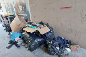 Rifiuti abbandonati, controlli e multe con gli ispettori ambientali ad Empoli: "Non la fate più franca" / FOTO