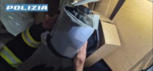 Assalito corriere di borse di lusso: in fuga con un bottino da milione di euro