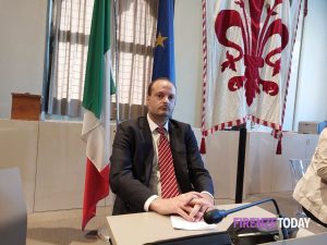 Affitti brevi e keybox, Draghi (Fdi): "Facciamo i check-in nei negozi di vicinato"