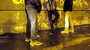 Rapinato da una baby gang sull' autobus. “Ho paura di tornare a lavoro” 