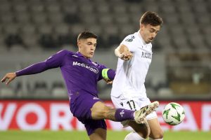 Vitoria Guimaraes-Fiorentina 1-1, le pagelle: serata no per Comuzzo, il solito Quarta, Mandragora salva i viola
