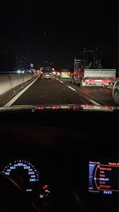 Mezzi in avaria su A1 e FiPiLi, traffico bloccato per chilometri