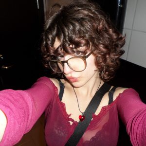 Accoltellata dall'ex, parla Martina: “È entrato in negozio e mi ha colpita”