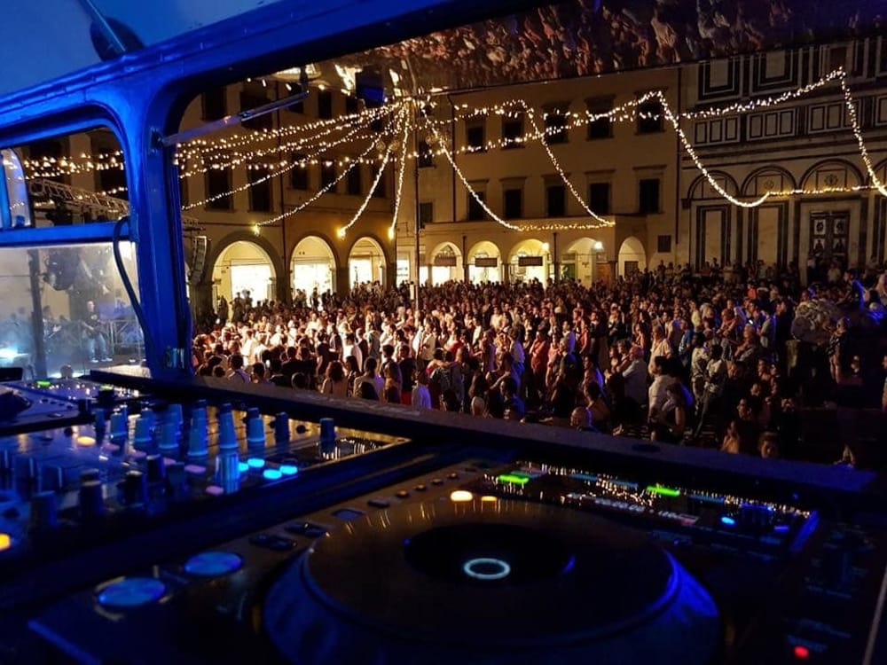 Capodanno 2025 a Empoli: tombolone in piazza e show anni '90