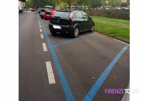 Rivoluzione sosta, addio vetrofanie: 'mini abbonamenti' per parcheggiare