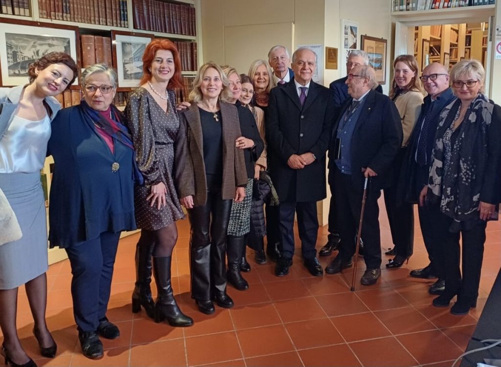 Il ministro Piantedosi inaugura la mostra su Giovanni Spadolini