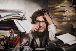 Natale e Capodanno con gli “Incompiuti” di Alessandro Riccio: al Teatro di Fiesole il nuovo, esilarante, spettacolo teatrale