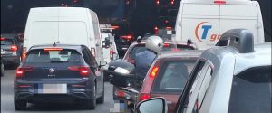 Incidente in città: caos traffico