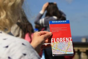 Si finge turista e occupa da otto mesi la casa presa su Airbnb: "Non riesco più a cacciarla"