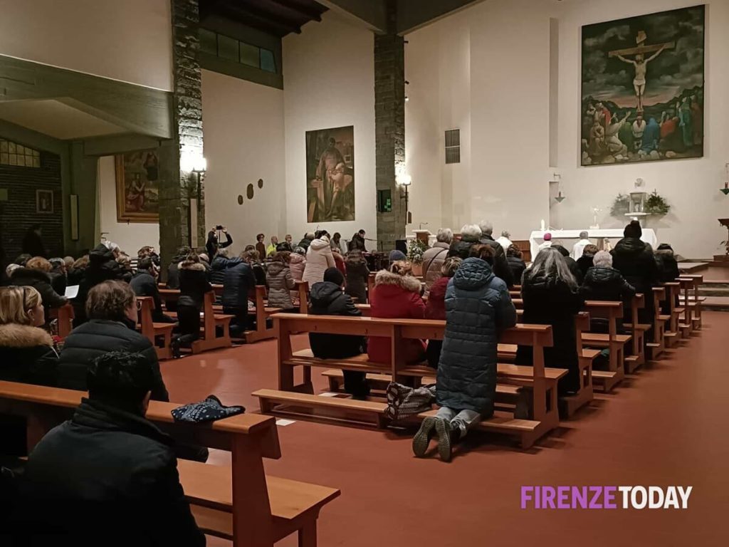 San Felice a Ema, veglia in ricordo delle vittime del monossido: “Preghiamo per la piccola”
