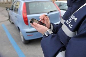 Aggredito 'vigilino' della Sas: pugno in faccia e setto nasale rotto