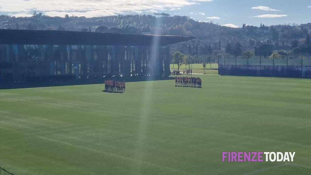 Lutto per i morti a Calenzano: minuto di silenzio della Fiorentina durante l'allenamento