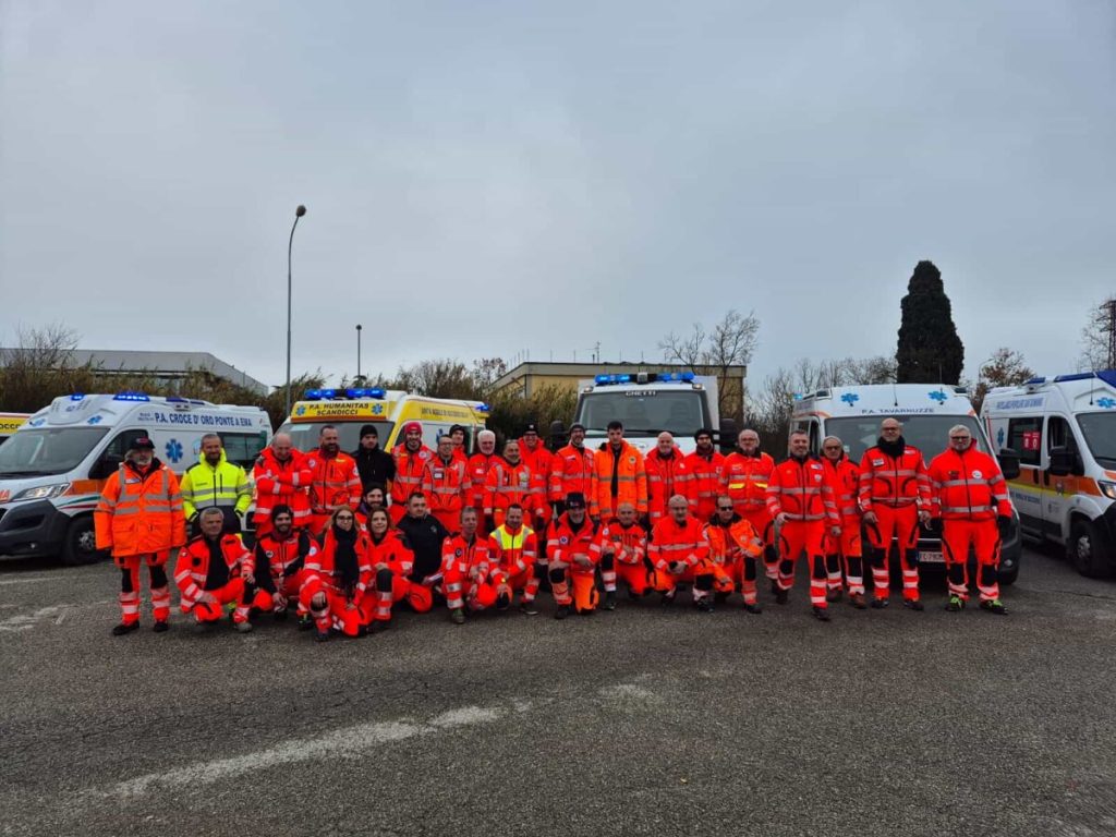 Sanità: un "plotone" di nuovi autisti alla guida di ambulanze / FOTO