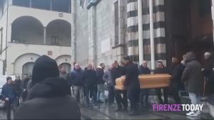 Funerali delle vittime di Calenzano, monsignor Scaccini: "Morire sul lavoro è segno di una società fragile"  VIDEO