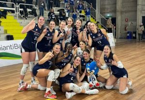 La partita di volley inizia con 5 minuti di ritardo: la multa è assurda