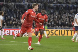 La Fiorentina dà un calcio alla crisi: Lazio stesa 2-1 all'Olimpico