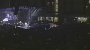 Capodanno a Scandicci, in 7mila per il concerto di Edoardo Bennato