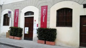 Riaperta la biblioteca Thouar, c'è una nuova sezione dedicata a bambini e ragazzi