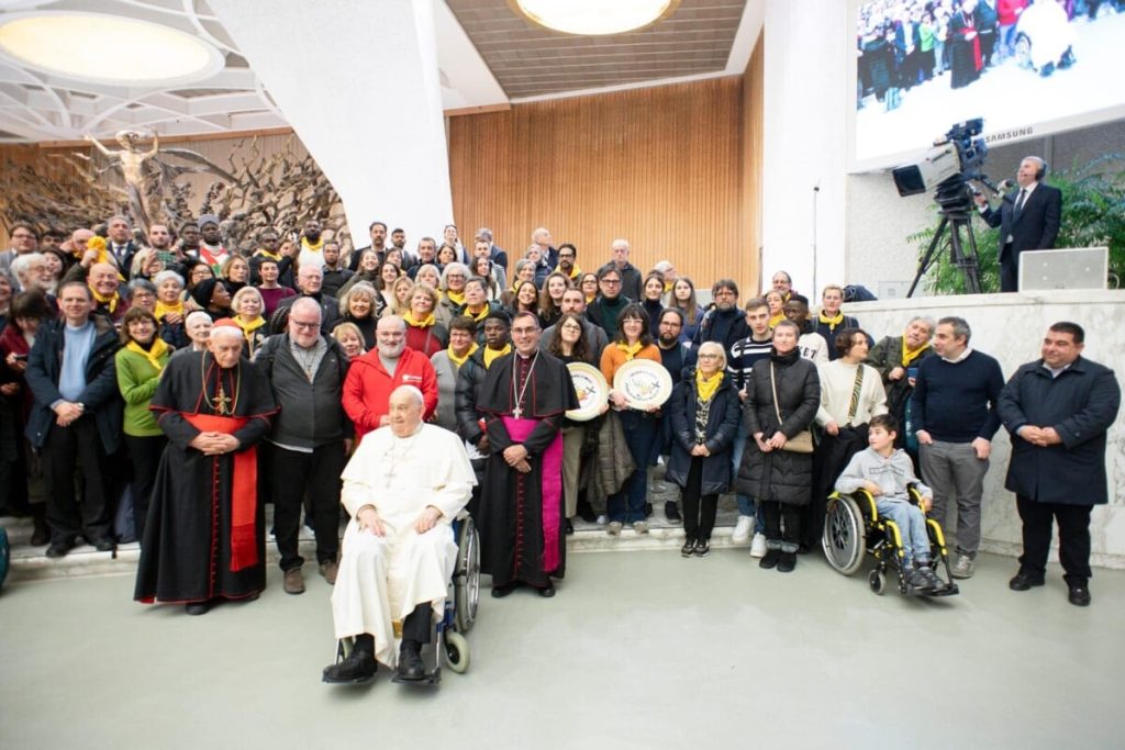Giubileo, la Caritas di Firenze incontra il Papa: “Siate accoglienti”