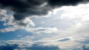 Temperature alte, pioggia e schiarite: come sarà il meteo nel lungo weekend della Befana