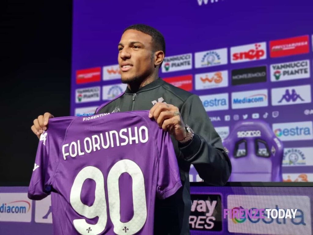 Fiorentina, Folorunsho si presenta: "Posso fare più ruoli, supereremo questo momento difficile"