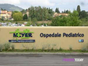 Caso di meningite, minorenne ricoverata al Meyer