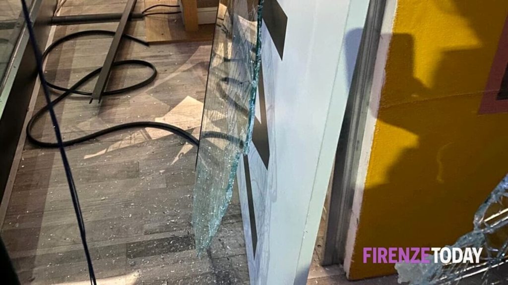Furti in Oltrarno: fermato mentre tenta una spaccata