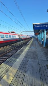 Incendio su un vagone: treni bloccati