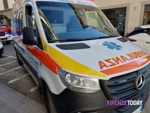 Cede il solaio e precipita per cinque metri, grave incidente sul lavoro