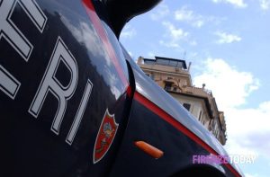 Castelfiorentino: minaccia due uomini con uno scalpello