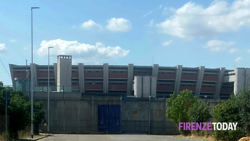 Anziano trovato morto nel letto: il figlio resta in carcere