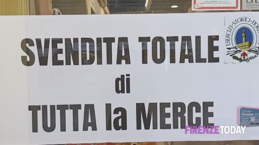 Svendita totale per Dreoni, la proprietaria: "La speranza è non chiudere" / VIDEO