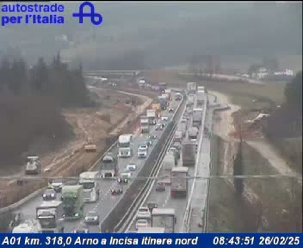 Autostrada A1: coda di 8 km per ripristino pavimentazione
