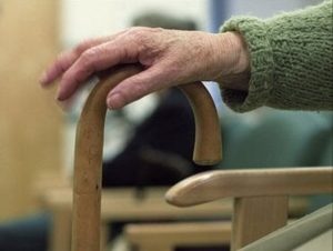 Anziani morti dopo presunta intossicazione alimentare in Rsa, Italia Viva chiede commissione d'inchiesta. Renzi: "Scandalo assoluto"