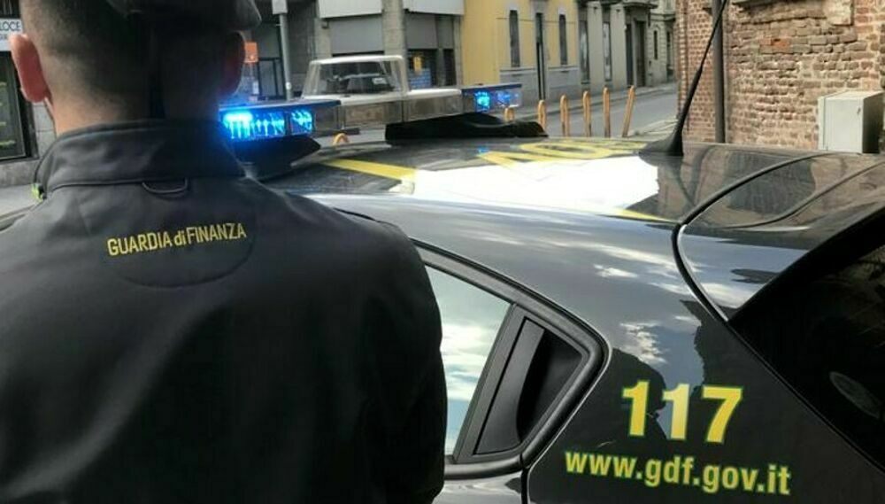 Fondi Pnrr per corsi di formazione mai svolti e fatture false: maxi sequestro a imprenditore