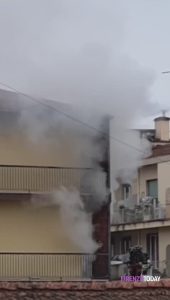 Incendio in appartamento / VIDEO