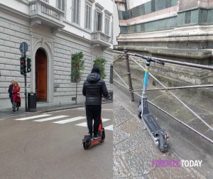 Monopattini, il gestore: "Con il casco obbligatorio calo del 30 per cento. E potrebbe peggiorare"
