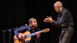 Al Teatro di Rifredi Peppe Servillo e Cristiano Califano in "Fútbol - Il calcio secondo Osvaldo Soriano"