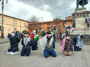 Bufera sul convegno con relatori israeliani: "Criminali di guerra, ci insegnate come polverizzate Gaza?"