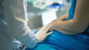 Morta in attesa del suicidio assistito. “Voleva restare lucida fino alla fine ma non ha potuto”